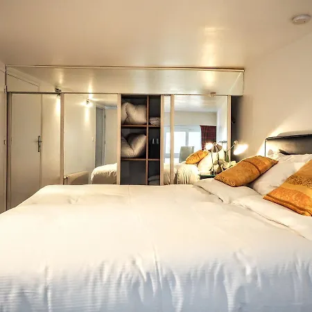 Louvre Valois Chicsuites *