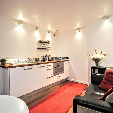 דירה Louvre Valois Chicsuites