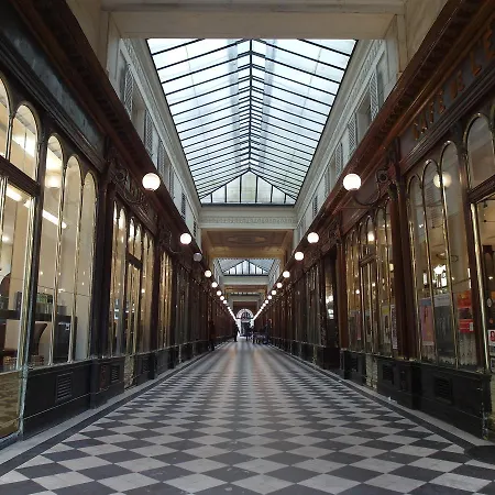 דירה Louvre Valois Chicsuites פריז